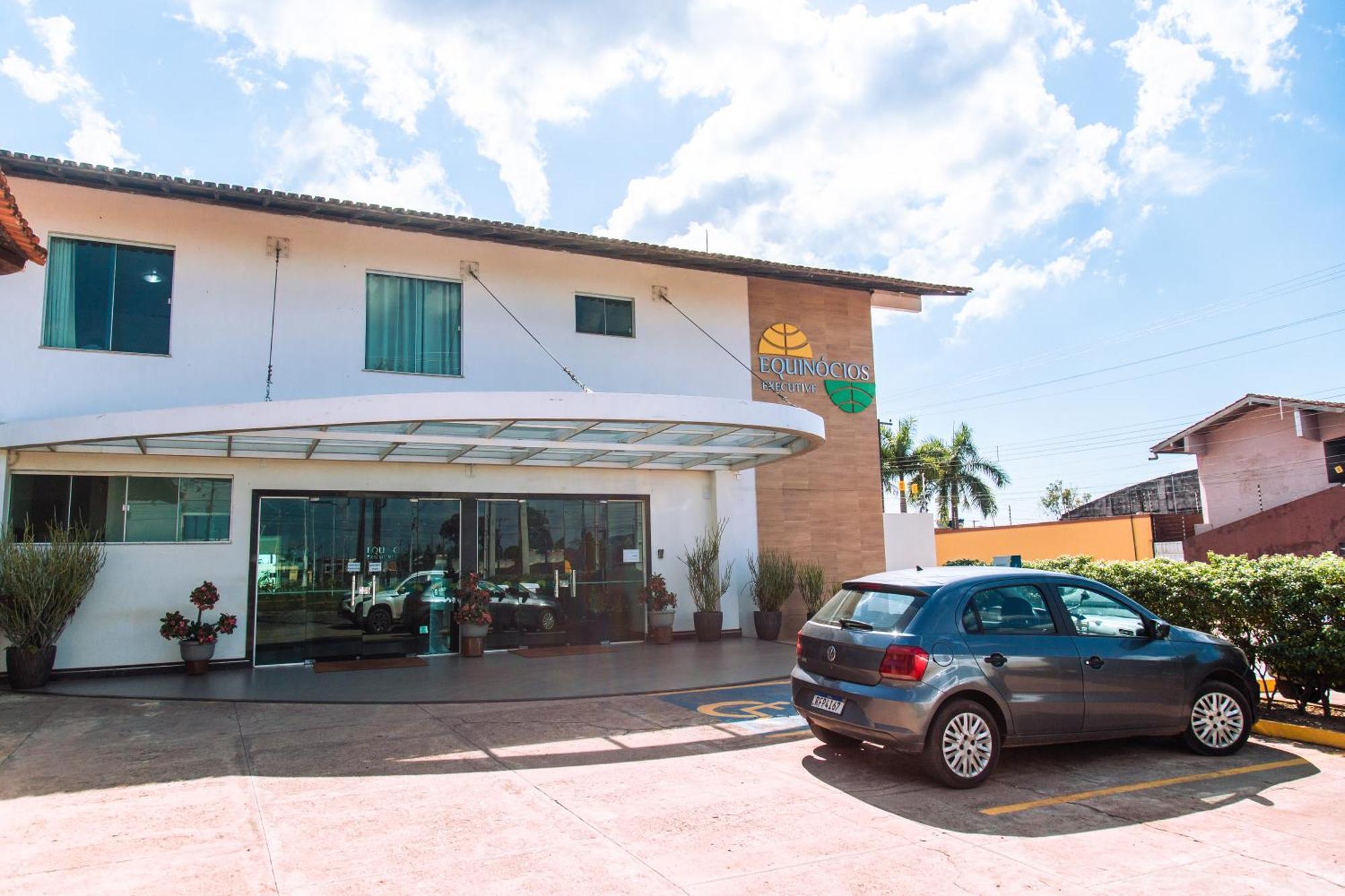 Hotel Equinocios Executive *
