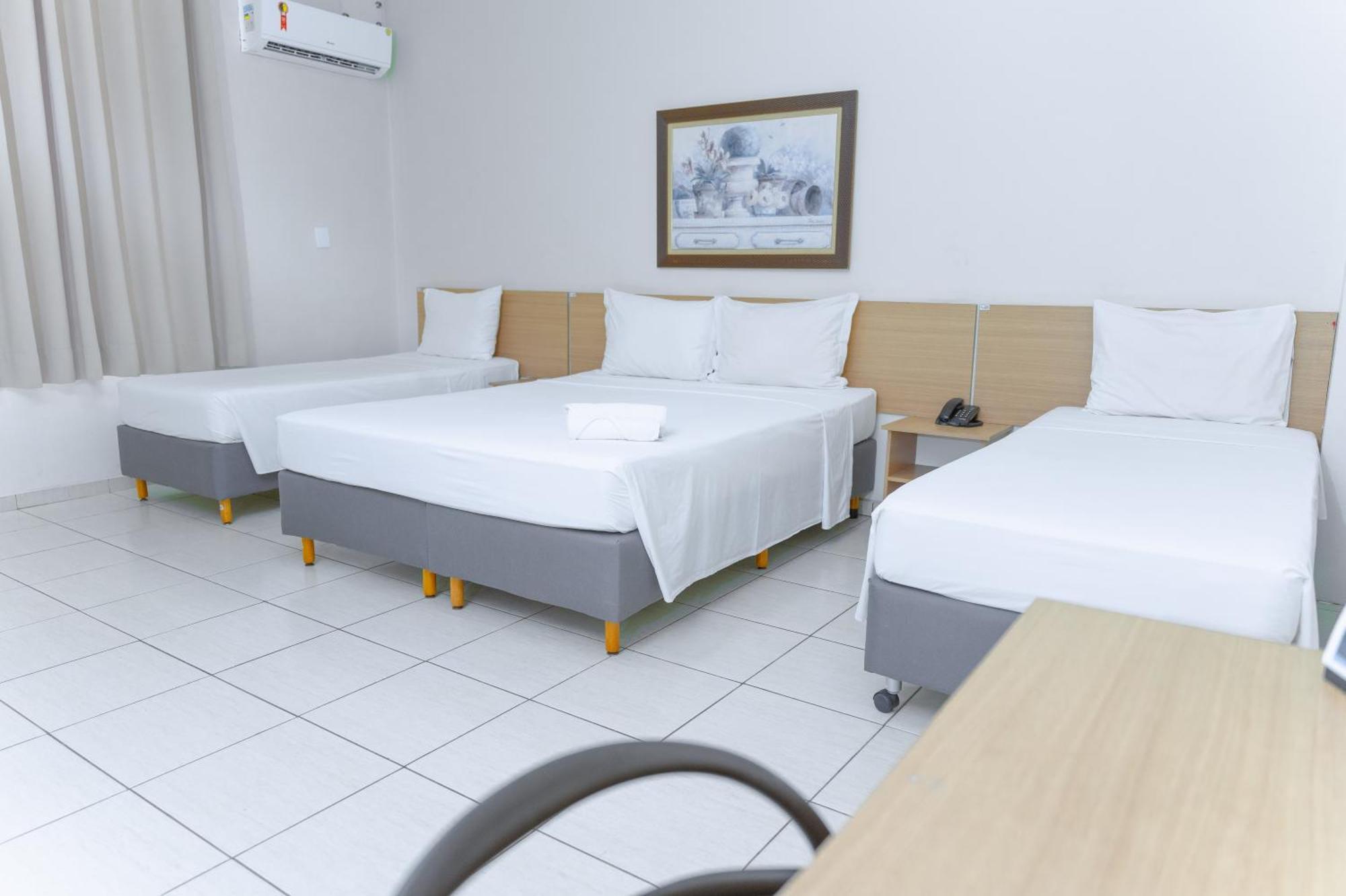 Hotel Equinocios Executive *