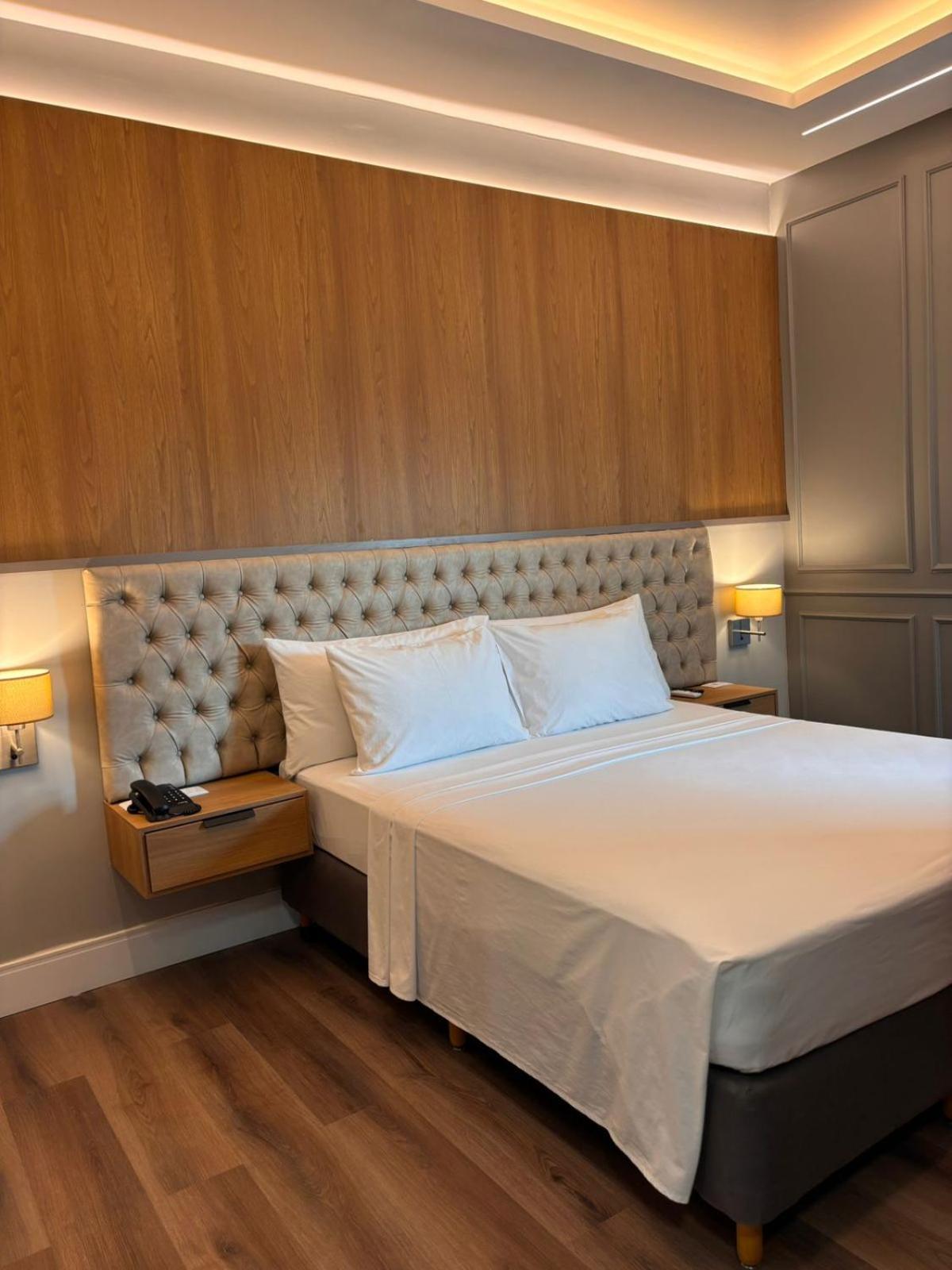 Equinocios Executive Hotel Barcarena